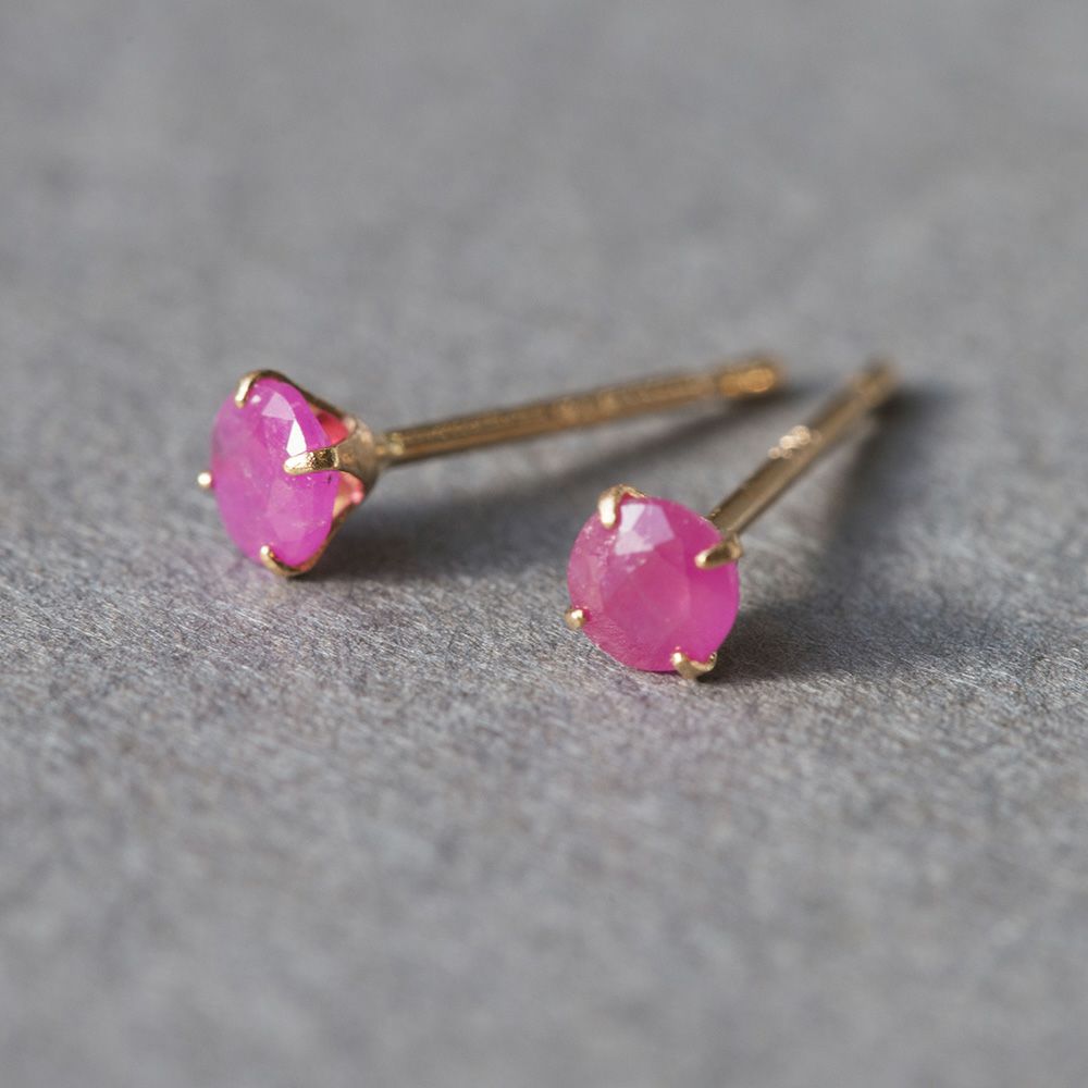 K18 PG ルビー ピアス