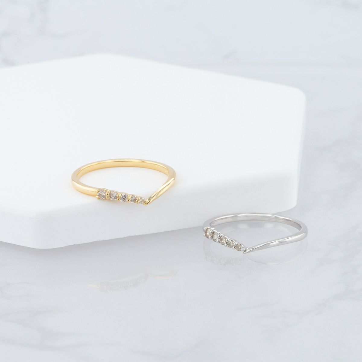 K18YG プラチナ950 ダイヤモンド リング イエローゴールド PT950 V字 PT 指輪