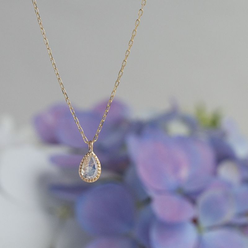 【6月誕生石】K10 YG ブルームーンストーン ネックレス ペアシェイプ