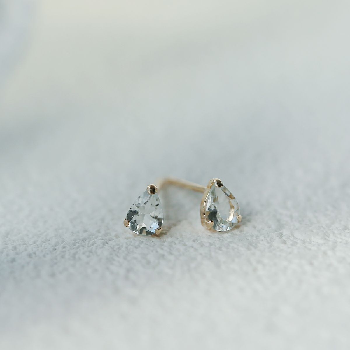 K10 YG アクアマリン ピアス