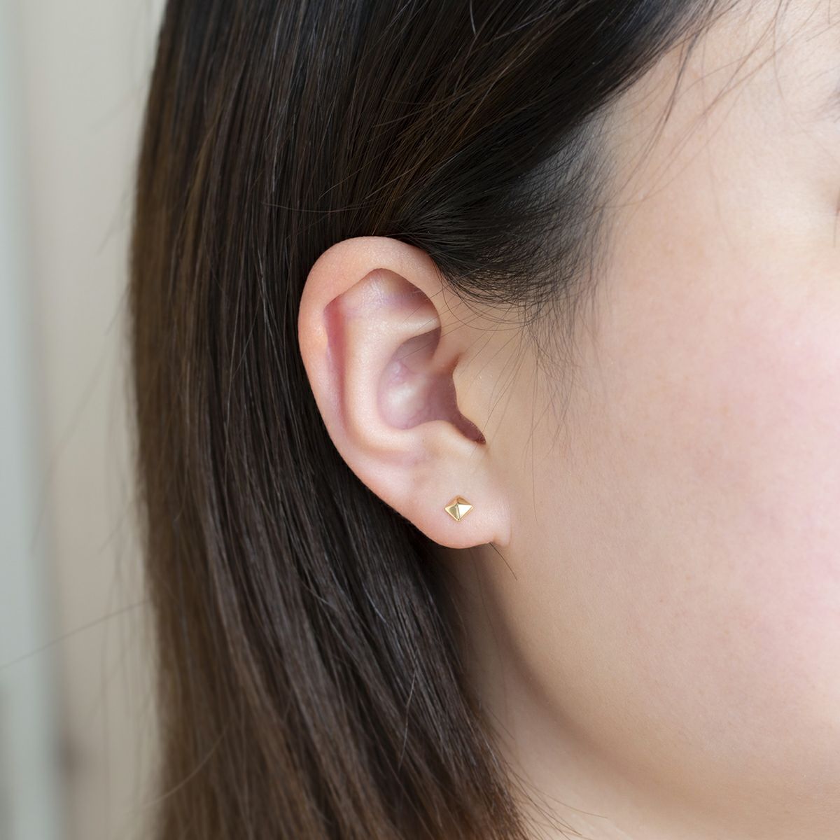 K10 YG ピアス スタッズ イエローゴールド スタッドピアス かわいい ギフト 誕生日プレゼント 誕生日 20代 30代 40代 妻 彼女