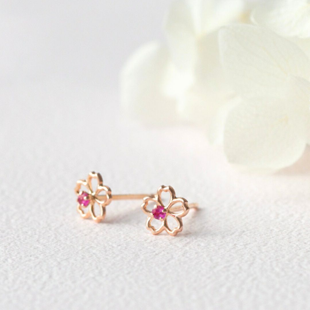 K10 PG ルビー ピアス 桜 花 レディース 誕生石 7月 誕生日 10金 ピンクゴールド 妻 彼女 レディース 小ぶり ギフト 誕生日プレゼント