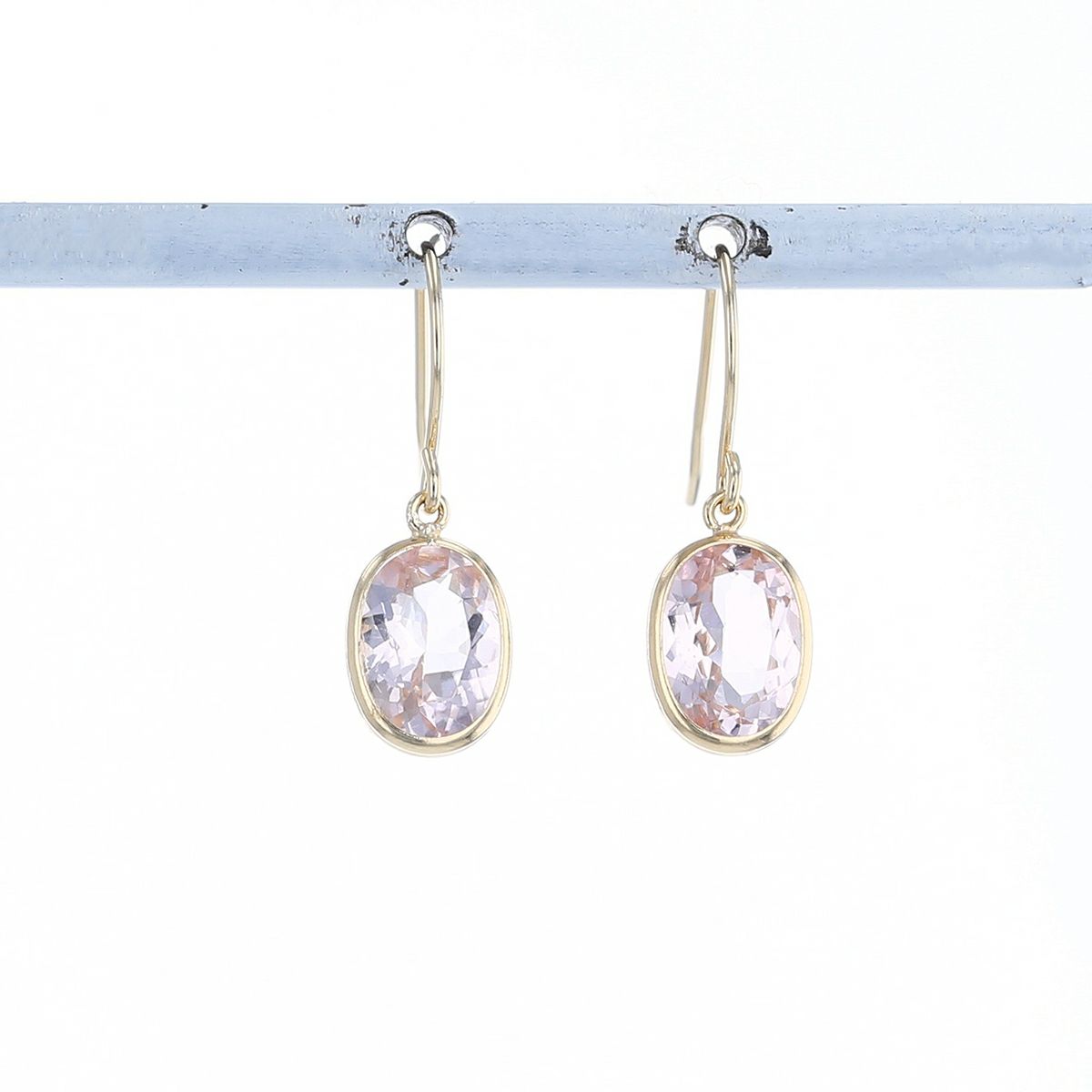 K10 YG モルガナイト ピアス