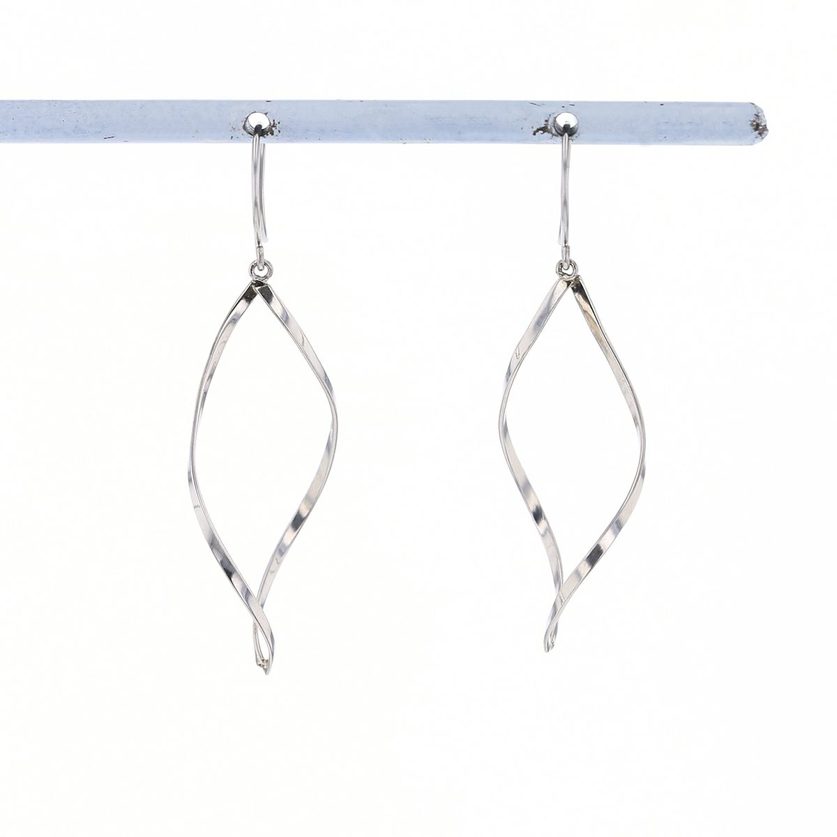 プラチナ フック ピアス 地金 PT PT900 30代 40代 誕生日プレゼント レディース 女性 彼女 妻 シンプル ギフト