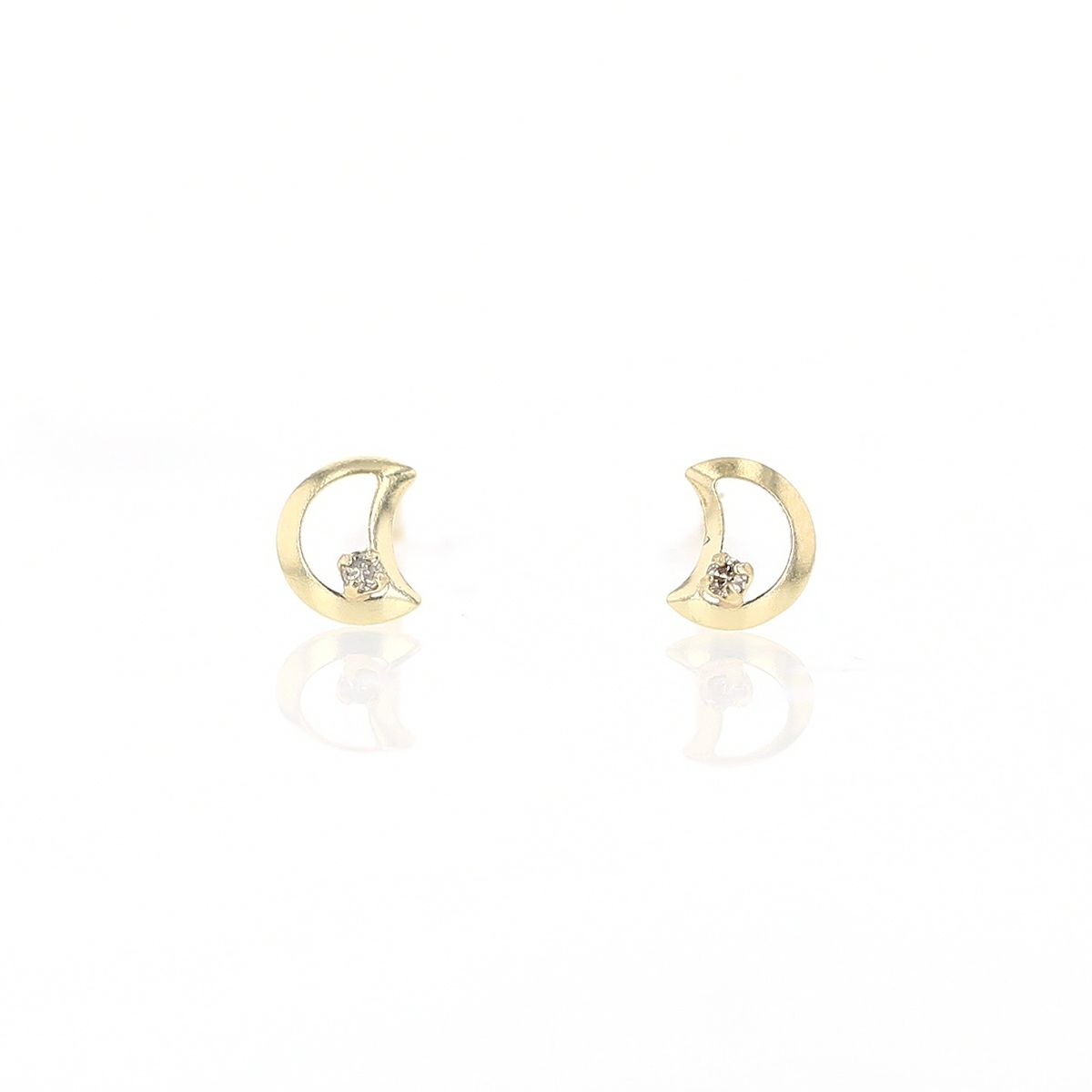 K10 YG ダイヤモンド ピアス 月 ムーン moon イエローゴールド スタッドピアス ラッキーモチーフ かわいい ギフト 誕生日プレゼント 4月誕生石 20代 30代 40代 妻 彼女 レディース