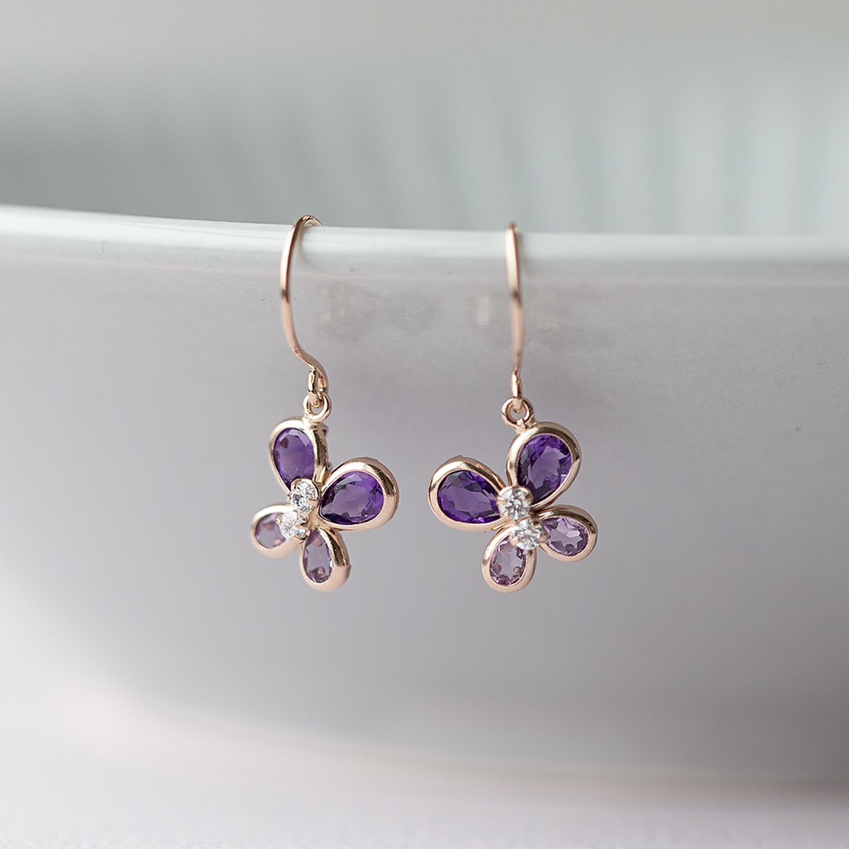 K10 PG アメジスト 蝶々 ピアス ライトアメジスト キュービックジルコニア 蝶 ピンクゴールド 蝶 かわいい レディース 彼女 妻 20代 30代 40代 誕生日 誕生日プレゼント ギフト