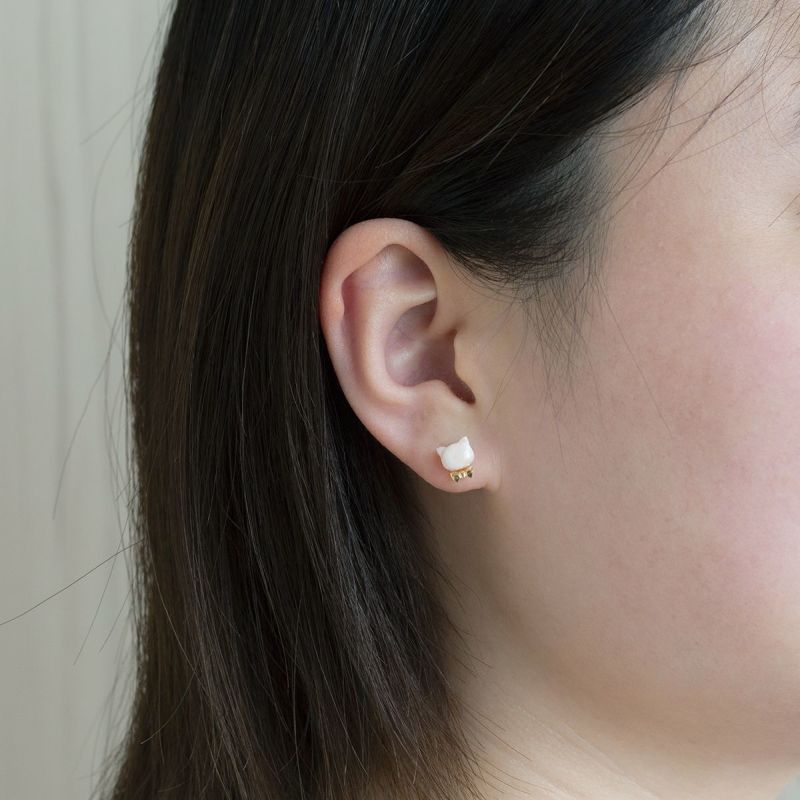 K10 YG ピンクシェル ピアス 猫 ねこ ネコ リボン レディース シェル 誕生日プレゼント ギフト 10金 彼女 20代 30代 40代 イエローゴールド 天然石