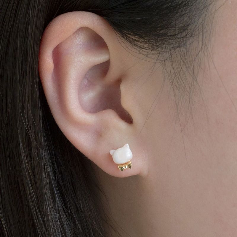 K10 YG ピンクシェル ピアス 猫 ねこ ネコ リボン レディース シェル 誕生日プレゼント ギフト 10金 彼女 20代 30代 40代 イエローゴールド 天然石