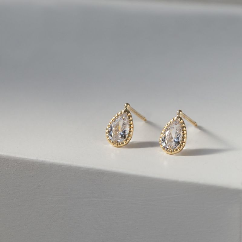 K18 YG スーパーキュービックジルコニア ピアス イエローゴールド レディース 18金 CZ 誕生日プレゼント ギフト 20代 30代 40代 女性 彼女 妻