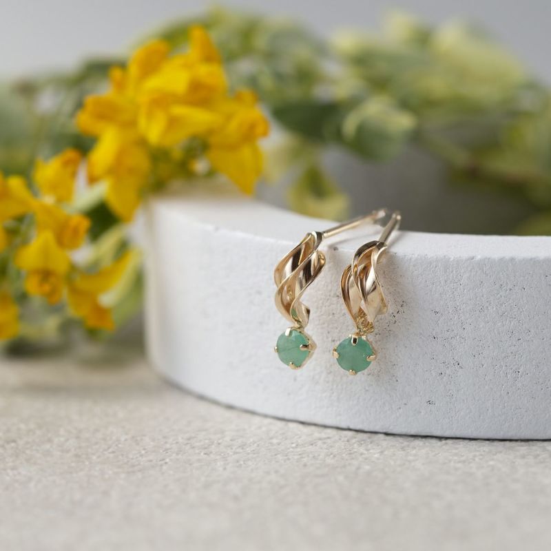 K10 YG エメラルド ピアス 10金 イエローゴールド レディース 5月誕生石 ギフト 誕生日プレゼント 彼女 妻 20代 30代 40代