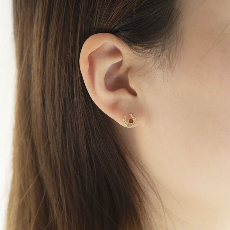 K10 YG ホースシュー 馬蹄 ガーネット ピアス 10k 1月 誕生石 イエローゴールド レディース 彼女 プレゼント ラッキーモチーフ