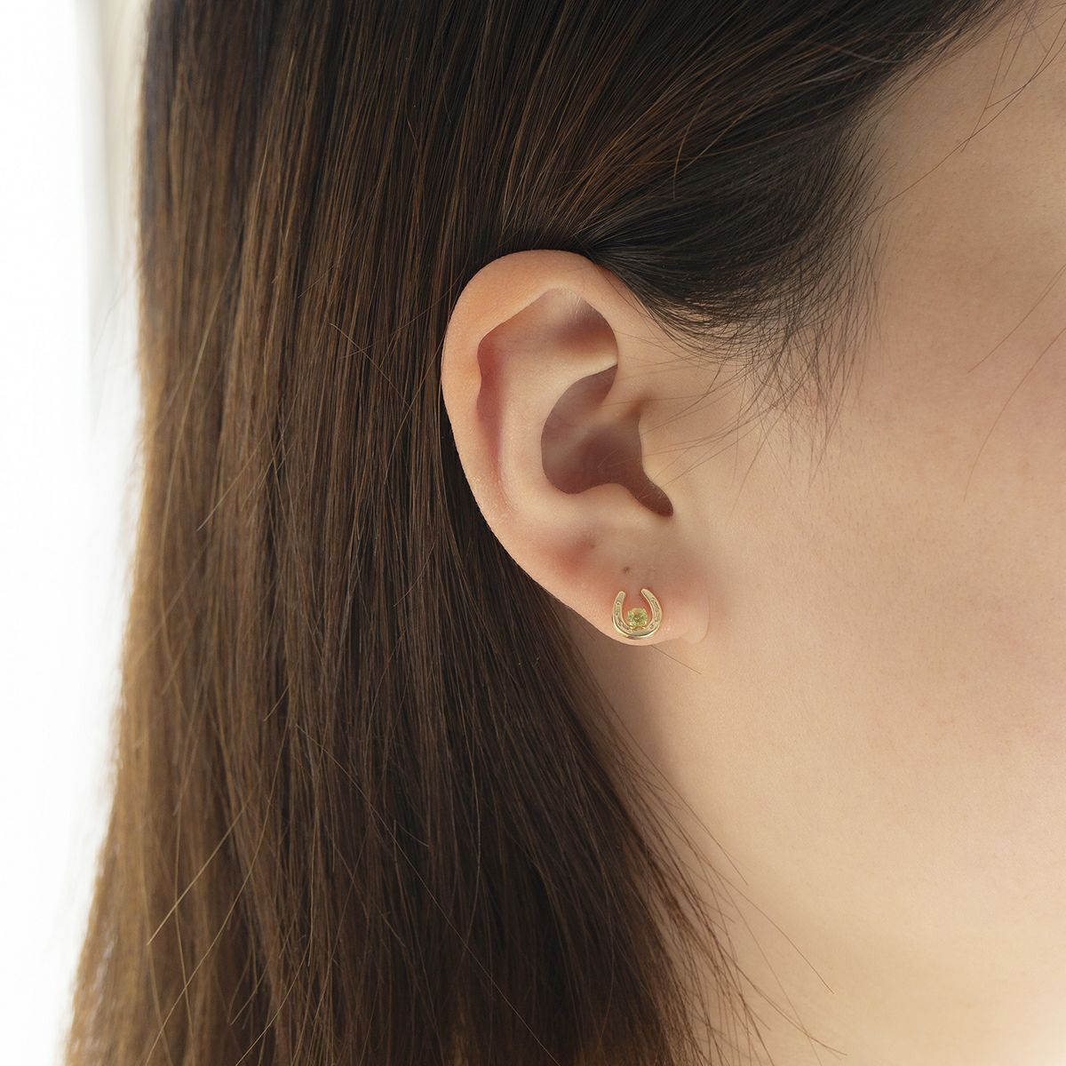 K10 YG ホースシュー 馬蹄 ペリドット ピアス 10k 8月 誕生石 イエローゴールド レディース 彼女 妻 プレゼント ラッキーモチーフ