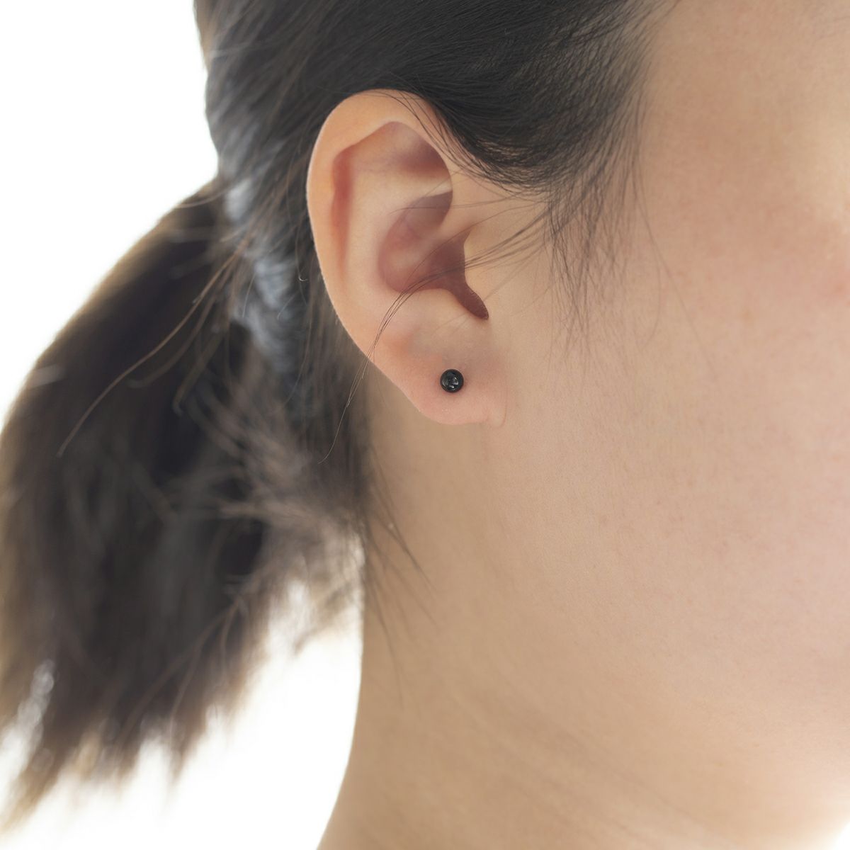 K18 YG オニキス ピアス 4mm