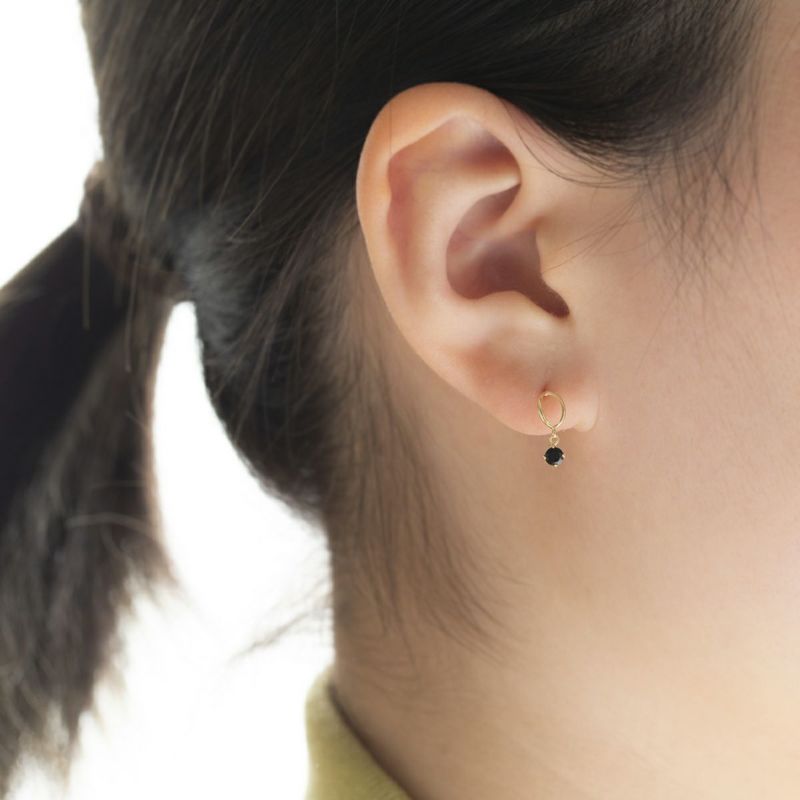 K10 YG オニキス ピアス レディース 8月 誕生石 プレゼント 誕生日プレゼント ギフト 10金 彼女 20代 30代 40代 イエローゴールド 天然石