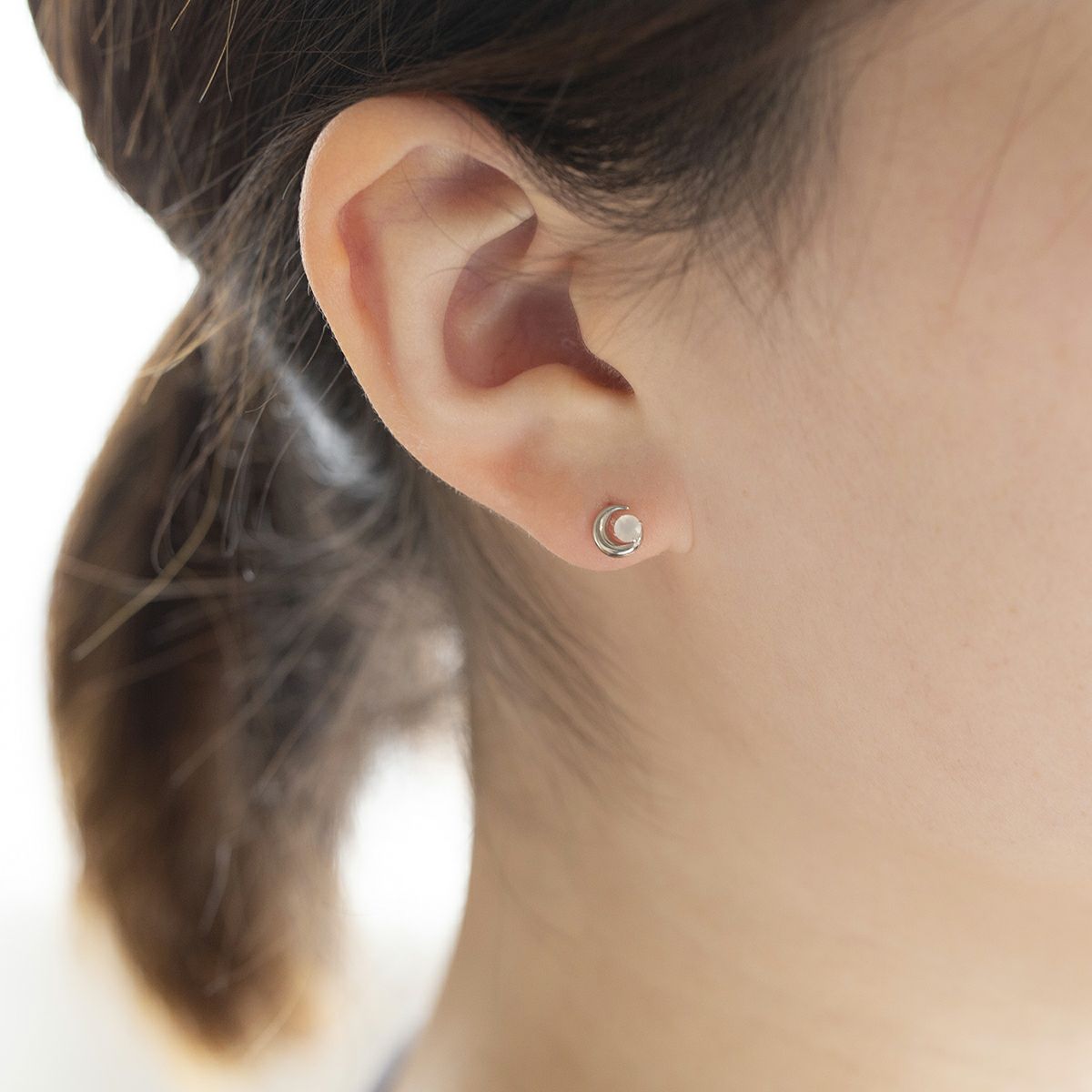 K10 WG ムーンストーン 月 ピアス 三日月 ホワイトゴールド 10金 6月 誕生石 誕生日 プレゼント レディース 20代 30代 40代 10k k10 天然石