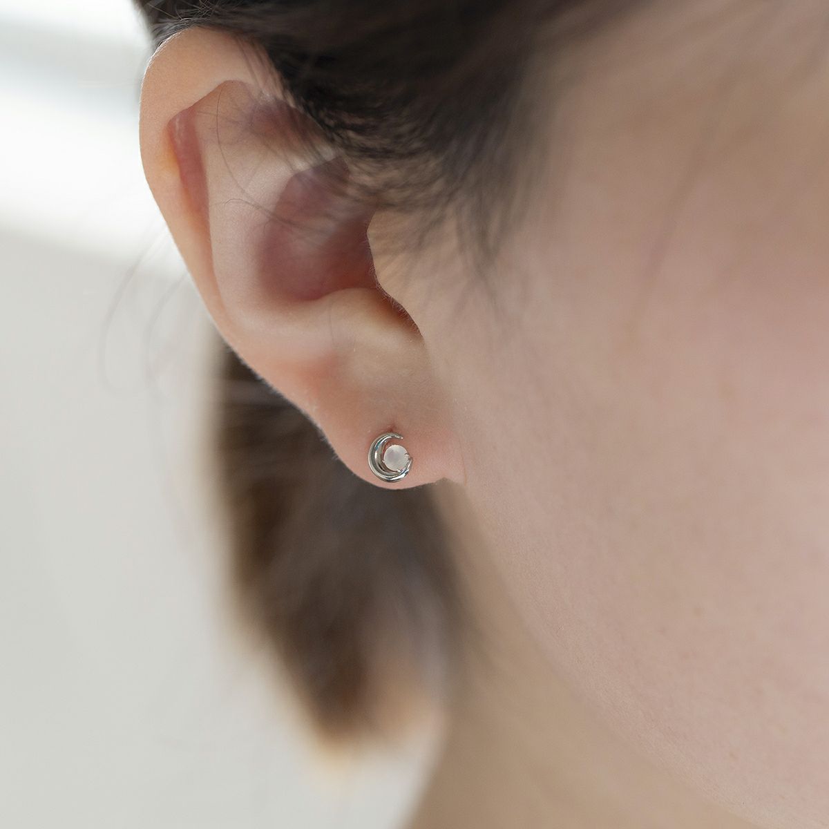 K10 WG ムーンストーン 月 ピアス 三日月 ホワイトゴールド 10金 6月 誕生石 誕生日 プレゼント レディース 20代 30代 40代 10k k10 天然石