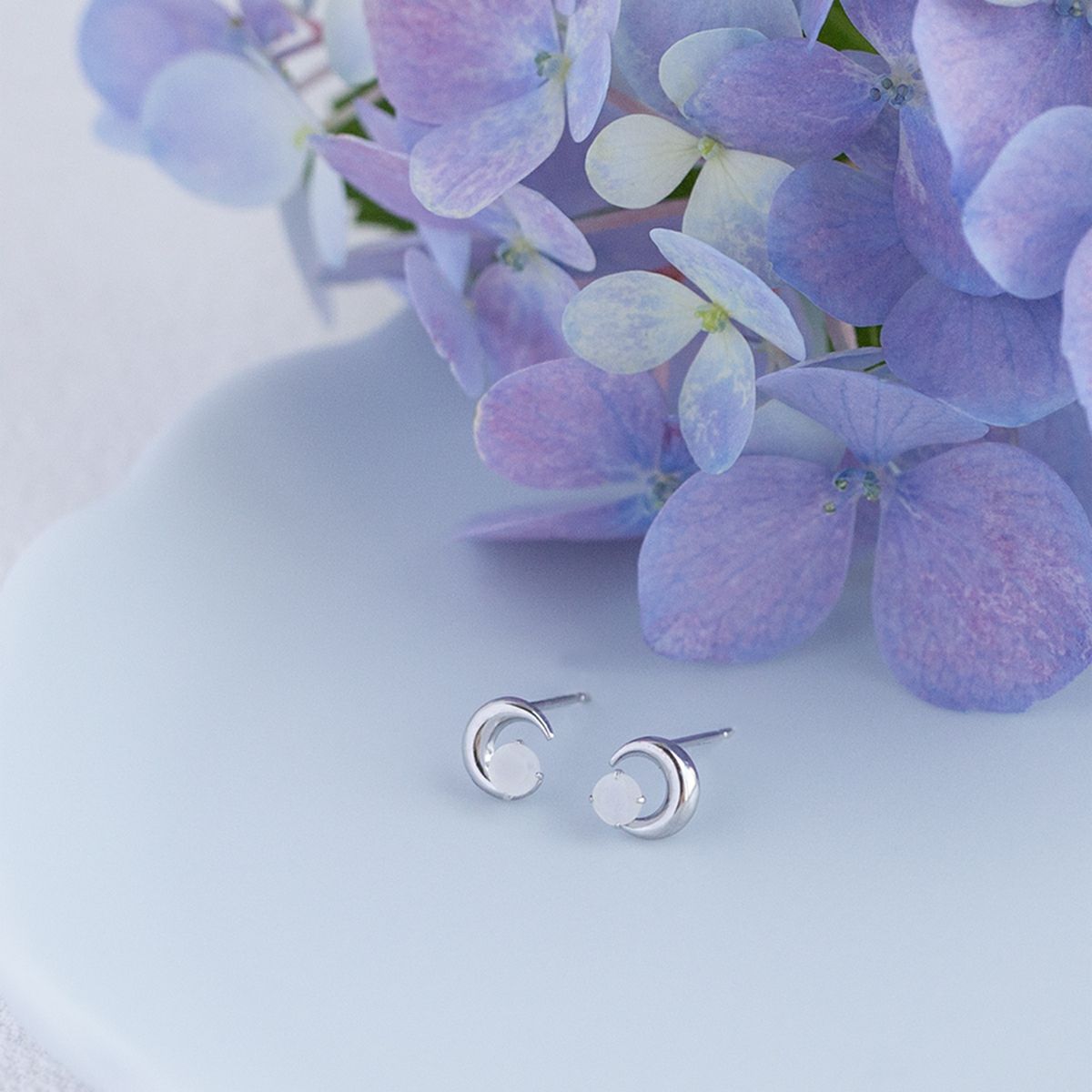 K10 WG ムーンストーン 月 ピアス 三日月 ホワイトゴールド 10金 6月 誕生石 誕生日 プレゼント レディース 20代 30代 40代 10k k10 天然石