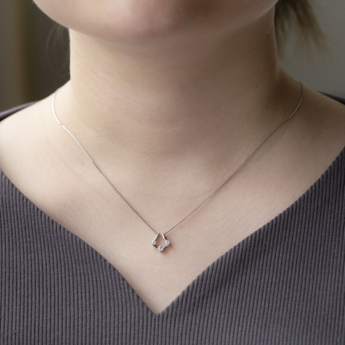 プラチナ ダイヤモンド ネックレス 3ストーン スリーストーン トリロジー レディース 2way 30代 40代 50代 妻 彼女 女性 結婚記念日 キラキラ PT PT950 誕生日プレゼント ギフト