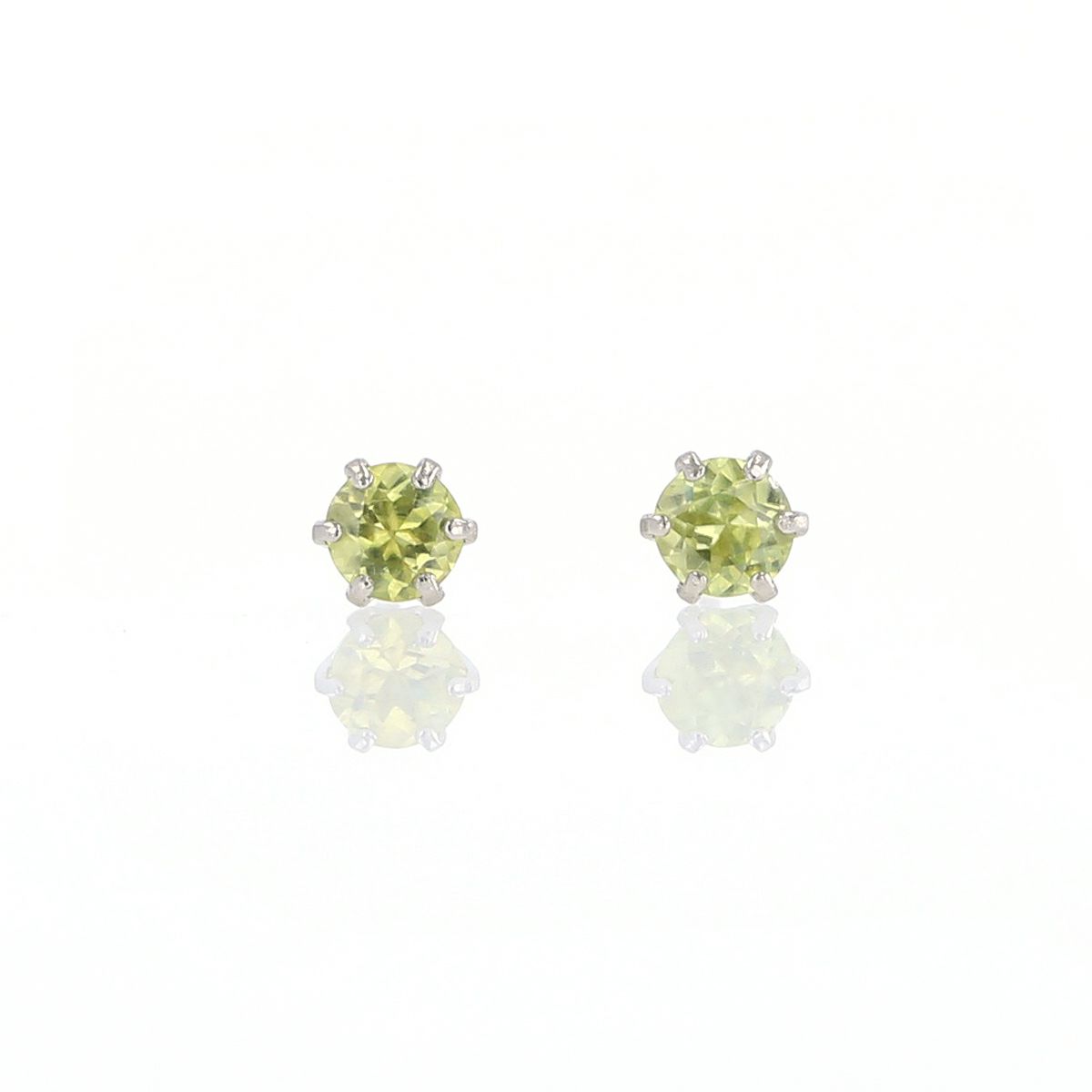 プラチナ スフェーン ピアス PT900 7月 誕生石 誕生日プレゼント ギフト レディース 妻 彼女 20代 30代 40代 天然石