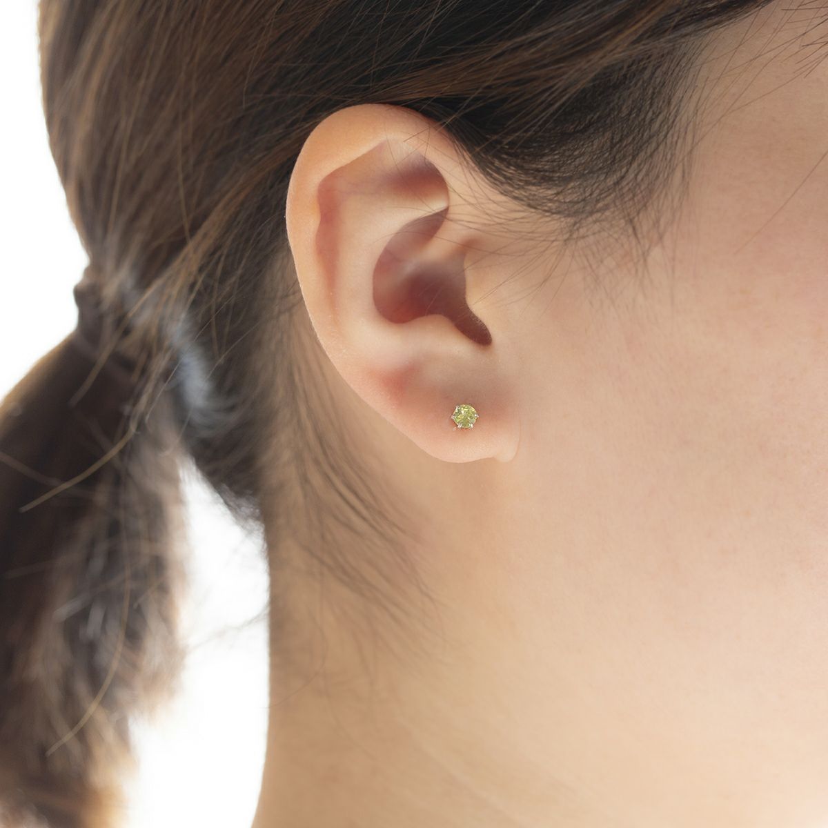 プラチナ スフェーン ピアス PT900 7月 誕生石 誕生日プレゼント ギフト レディース 妻 彼女 20代 30代 40代 天然石