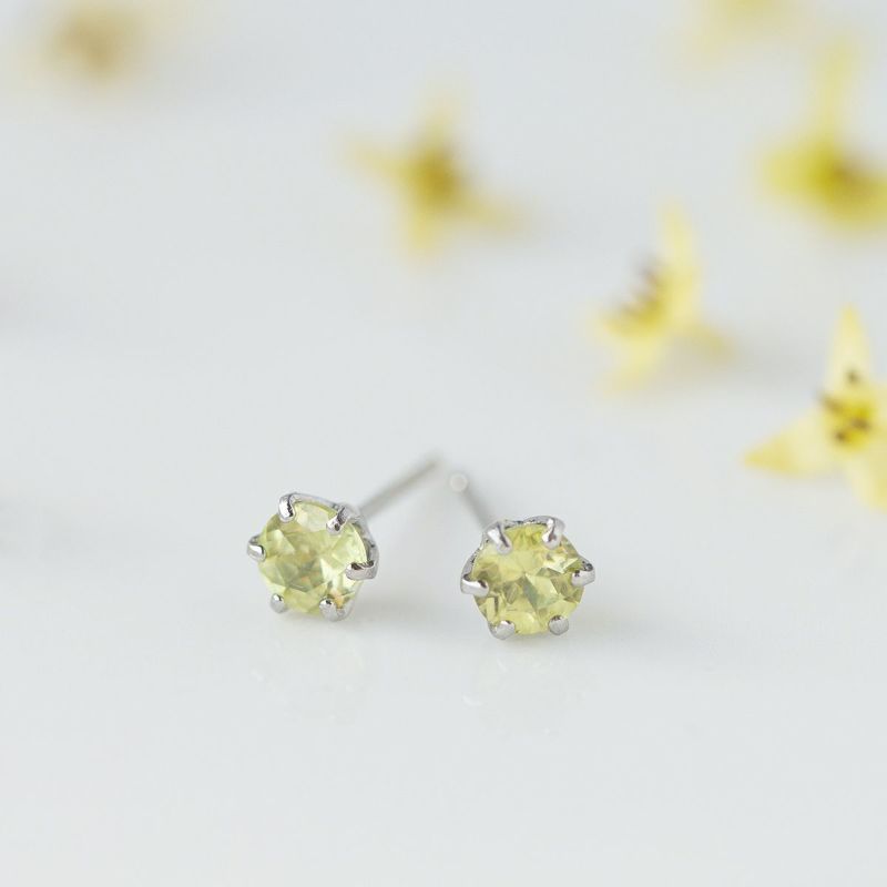 【一部予約販売中】 ピアス スフェーン プラチナ | ジュエリーオンライン IKEDA アクセサリー