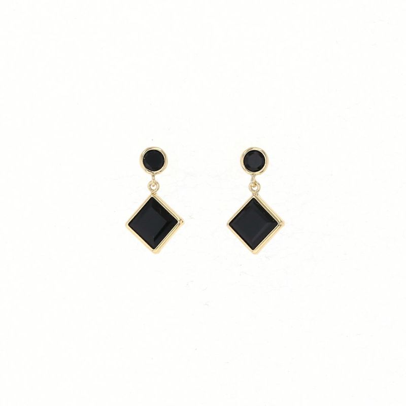 K18 YG オニキス ピアス 8月 誕生石 プレゼント 誕生日プレゼント ギフト 18金 レディース 妻 彼女 20代 30代 40代 イエローゴールド 天然石