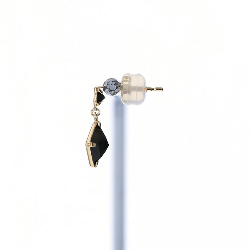 K18 YG オニキス ピアス 8月 誕生石 プレゼント 誕生日プレゼント ギフト 18金 レディース 妻 彼女 20代 30代 40代 イエローゴールド 天然石