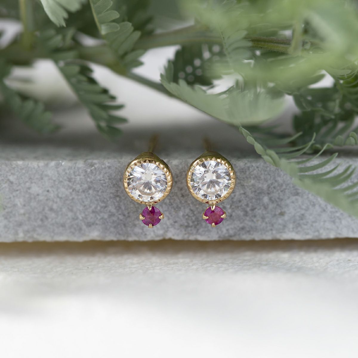 K10 YG ルビー キュービックジルコニア ピアス