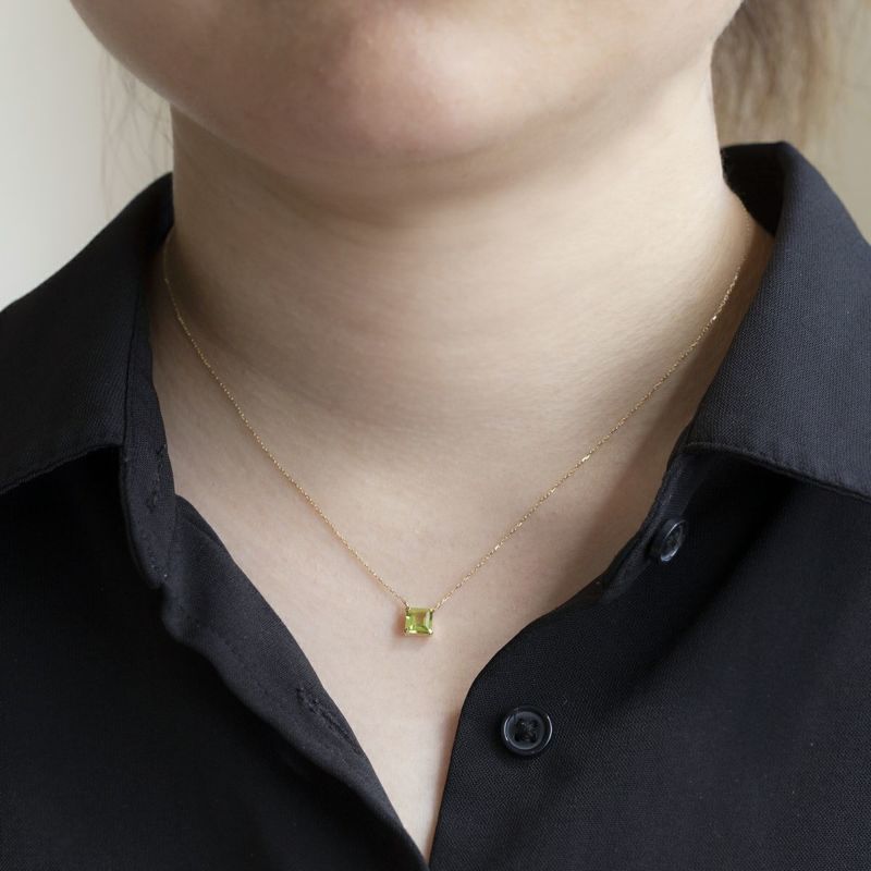 K10 YG ペリドット ネックレス イエローゴールド スクエア レディース 8月 誕生石 誕生日プレゼント 彼女 妻 30代 40代 可愛い 華奢