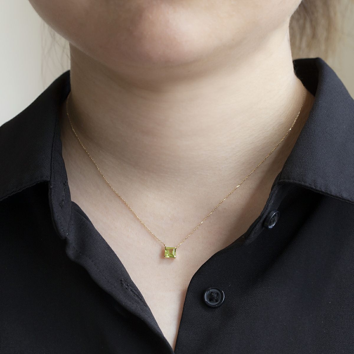 K10 YG ペリドット ネックレス イエローゴールド スクエア レディース 8月 誕生石 誕生日プレゼント 彼女 妻 30代 40代 可愛い 華奢