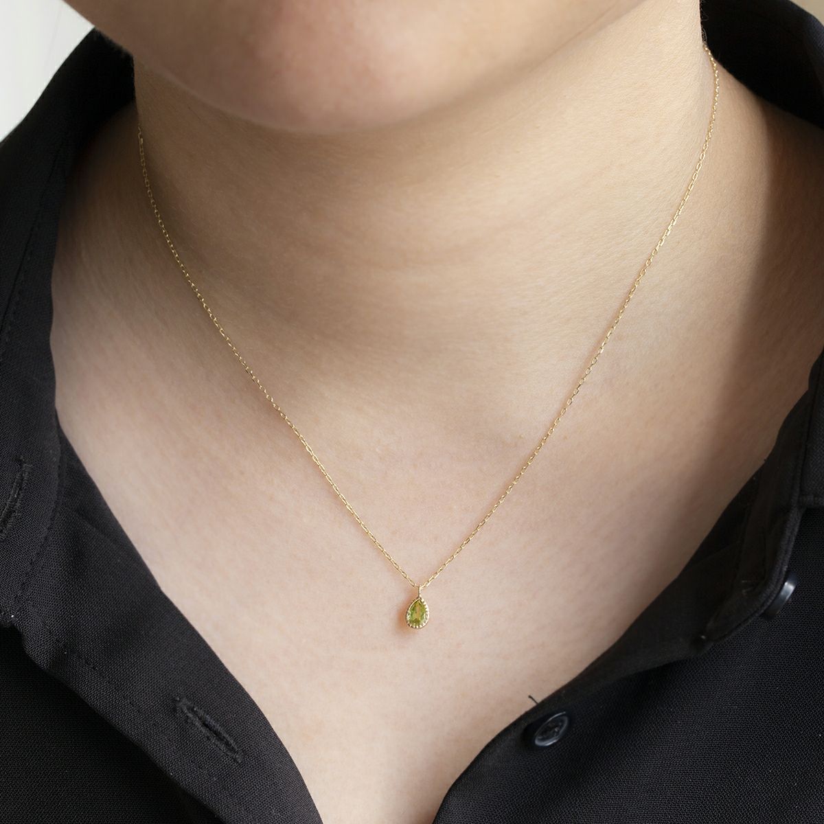 K10 YG ペリドット ネックレス イエローゴールド ドロップ 雫 ペアシェイプ レディース 8月 誕生石 誕生日プレゼント 彼女 妻 30代 40代 可愛い 華奢