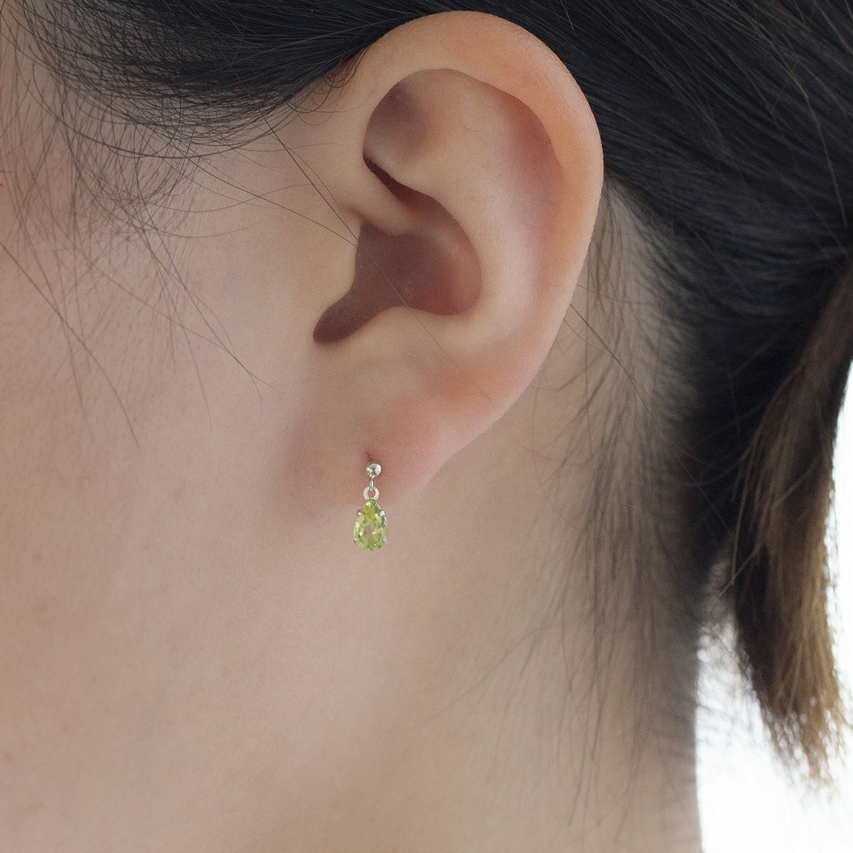 プラチナ ペリドット ピアス PT900 8月 誕生石 誕生日プレゼント ギフト レディース 妻 彼女 20代 30代 40代 天然石 プレゼント