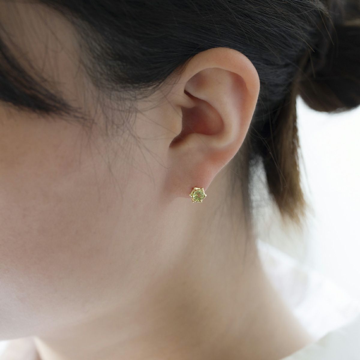 K10 YG ペリドット ピアス 8月 誕生石 誕生日プレゼント ギフト レディース 妻 彼女 20代 30代 40代 天然石 10K イエローゴールド プレゼント