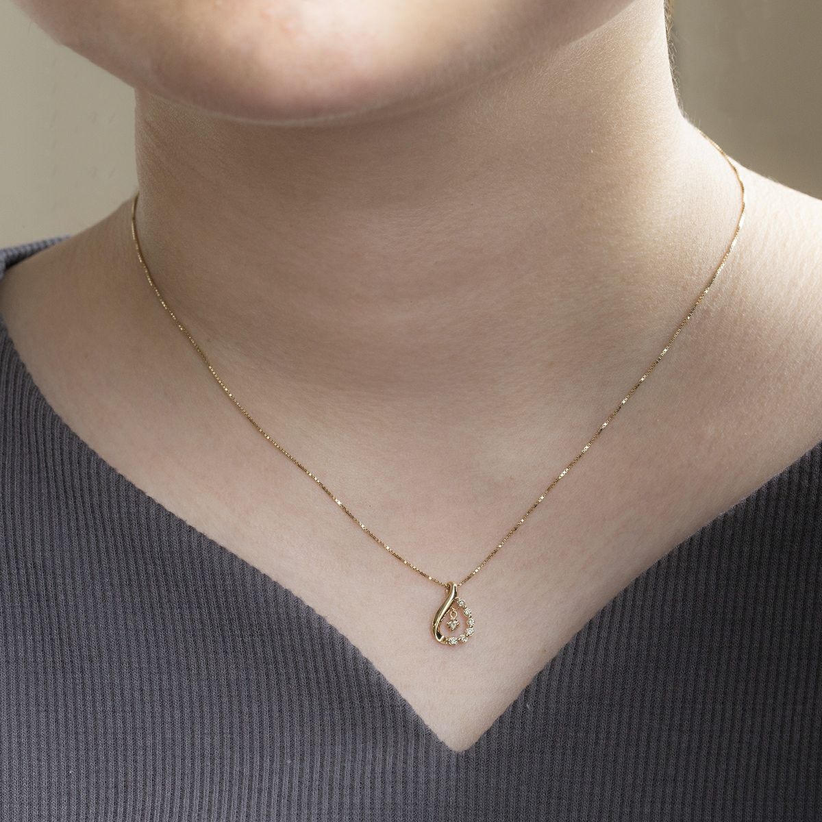 K10 YG ダイヤモンド ペンダントトップ ネックレストップ 妻 彼女 レディース 誕生日プレゼント ギフト イエローゴールド 10K