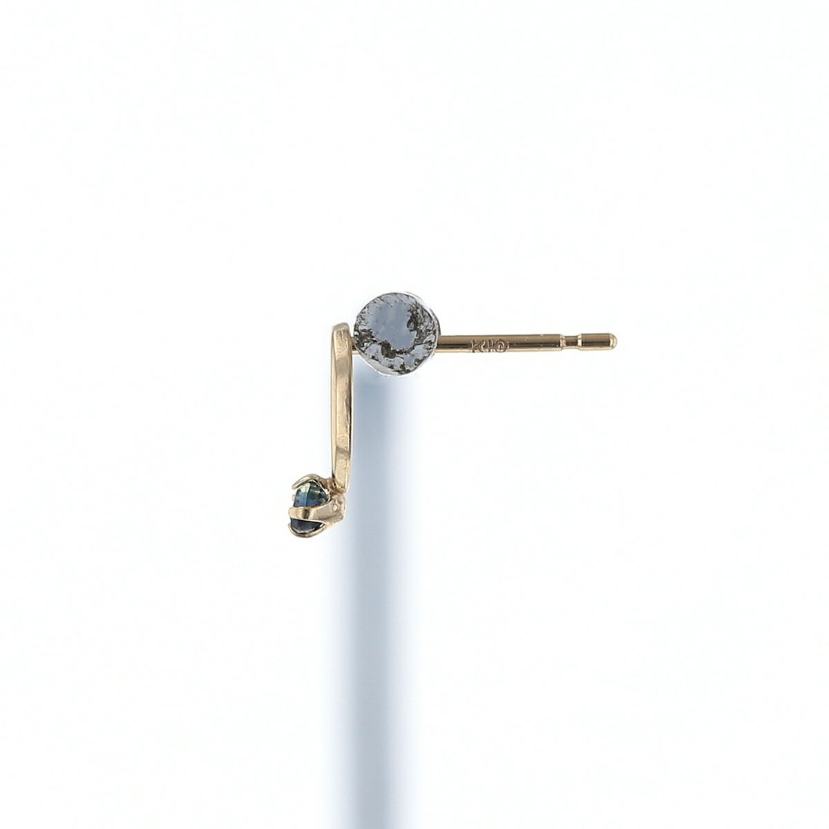 K10 YG 三日月 サファイア ピアス 月 ムーン 10k 9月 誕生石 イエローゴールド レディース 彼女 妻 プレゼント ラッキーモチーフ 誕生日プレゼント ギフト