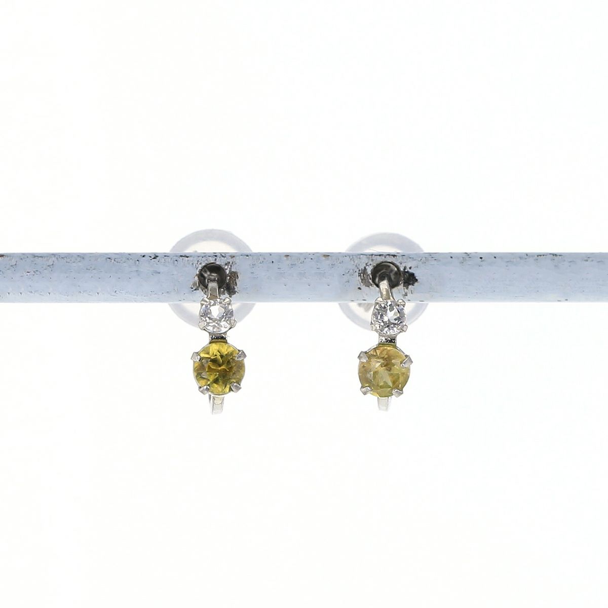 プラチナ スフェーン ホワイトトパーズ ピアス ハーフフープピアス ハーフフープ ピアス フープピアス PT900 レディース 20代 30代 40代 7月 誕生日 誕生日プレゼント プレゼント ギフト 女性 彼女 妻