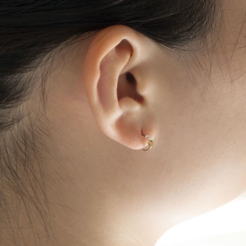 プラチナ スフェーン ホワイトトパーズ ピアス ハーフフープピアス ハーフフープ ピアス フープピアス PT900 レディース 20代 30代 40代 7月 誕生日 誕生日プレゼント プレゼント ギフト 女性 彼女 妻