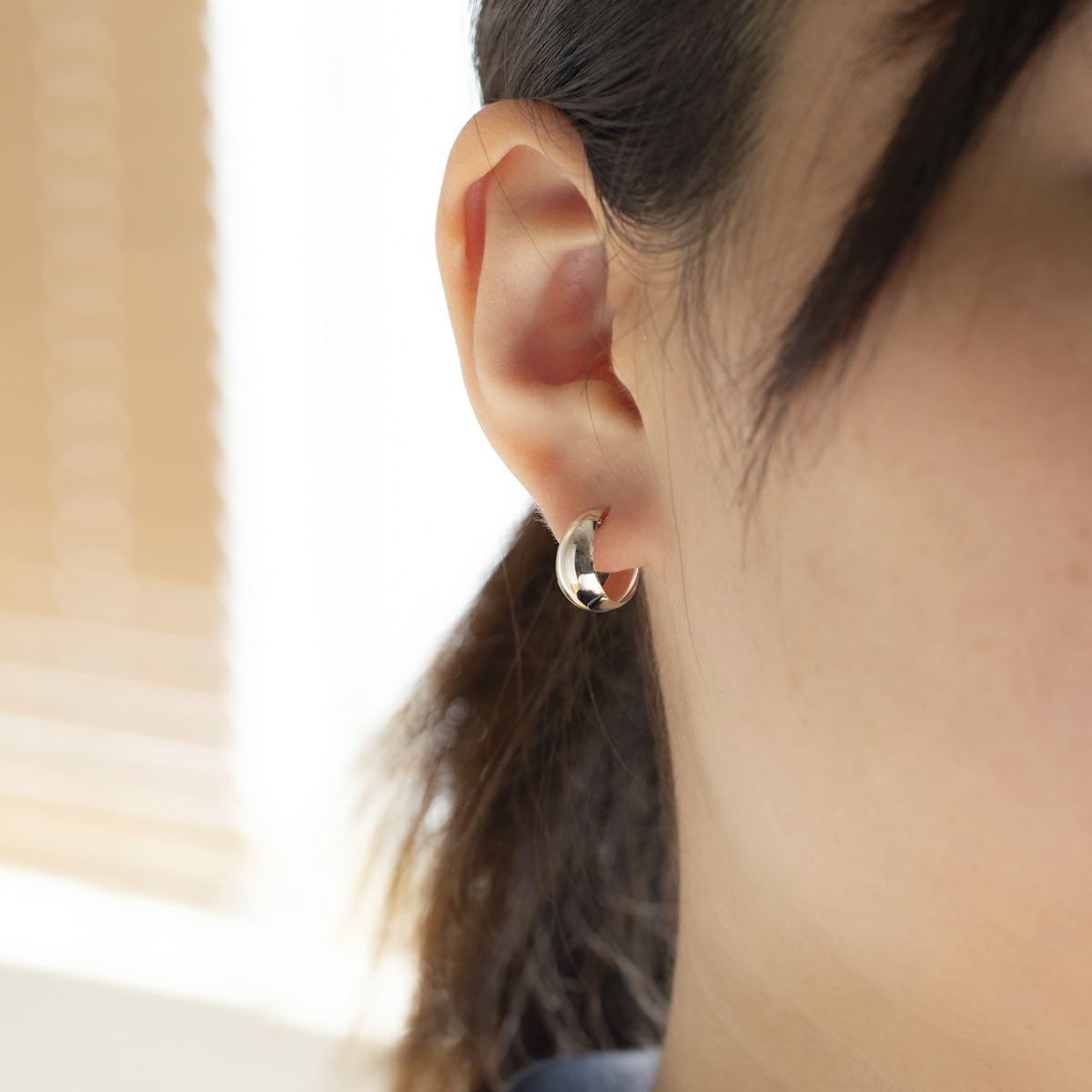 K10 WG フープ ピアス 月甲ピアス フープピアス ホワイトゴールド レディース 20代 30代 40代 誕生日 プレゼント ギフト 女性 彼女 妻 シンプル