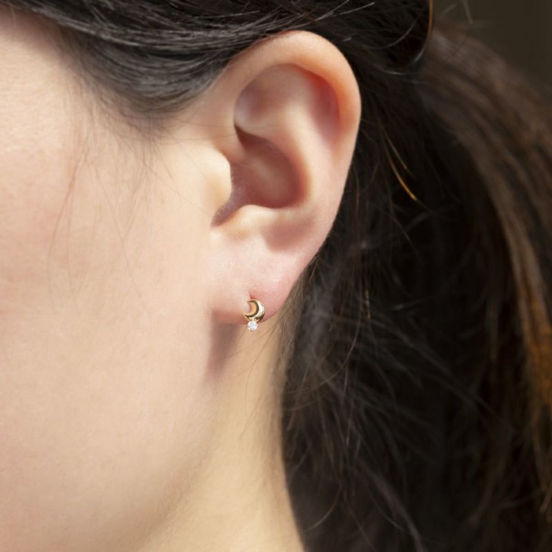 K10 YG キュービックジルコニア ピアス 星 スター 月 ムーン アシンメトリー ゴールド イエローゴールド レディース 10金 CZ 誕生日プレゼント ギフト 20代 30代 40代 女性 彼女 妻