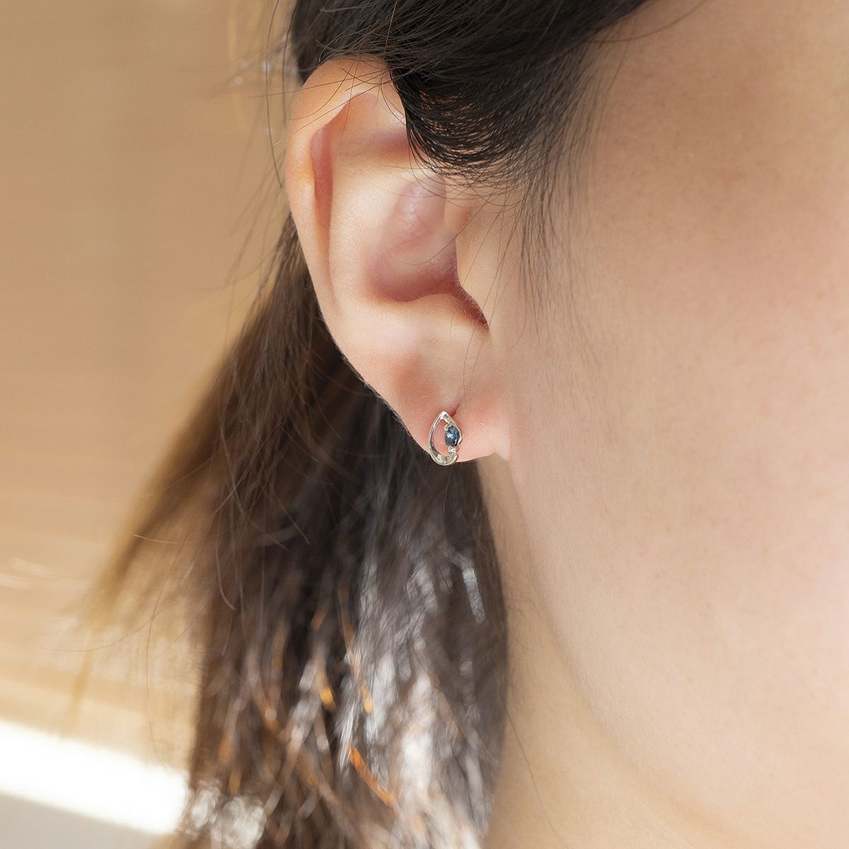 プラチナ サファイア ダイヤモンド ピアス ダイヤ PT950 9月誕生石 妻 彼女 レディース ギフト 誕生日プレゼント 20代 30代 40代 ドロップ 雫