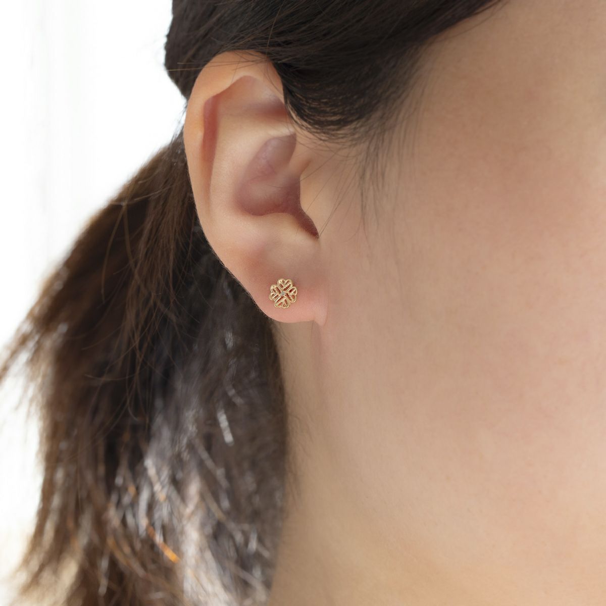 K10 YG ダイヤモンド ピアス クローバー ダイヤ 10k 10金 4月 誕生石 イエローゴールド レディース 彼女  妻 誕生日プレゼント ギフト かわいい 四つ葉
