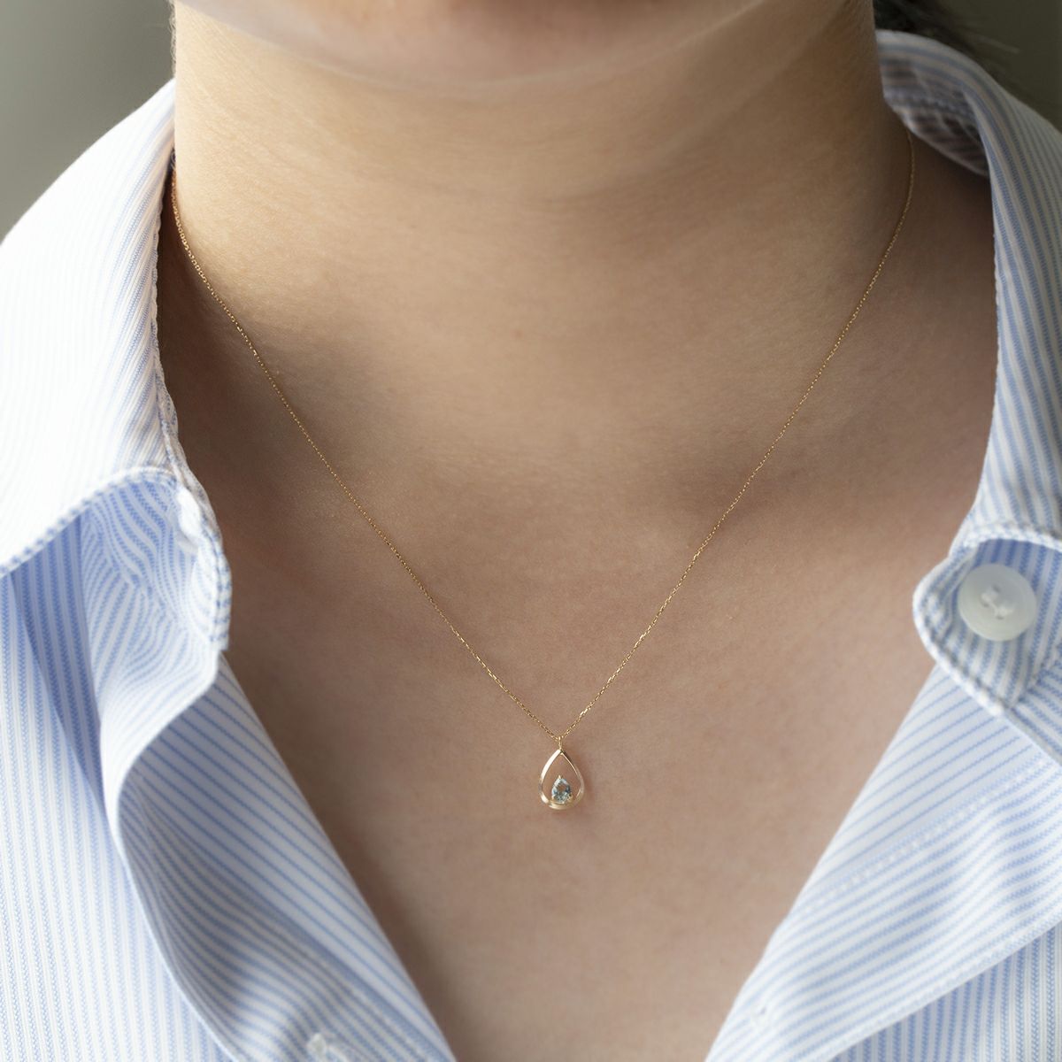 K10 YG ブルートパーズ ネックレス レディース 11月 誕生石 プレゼント 彼女 妻 30代 40代 イエローゴールド 10金 天然石 ドロップ 雫