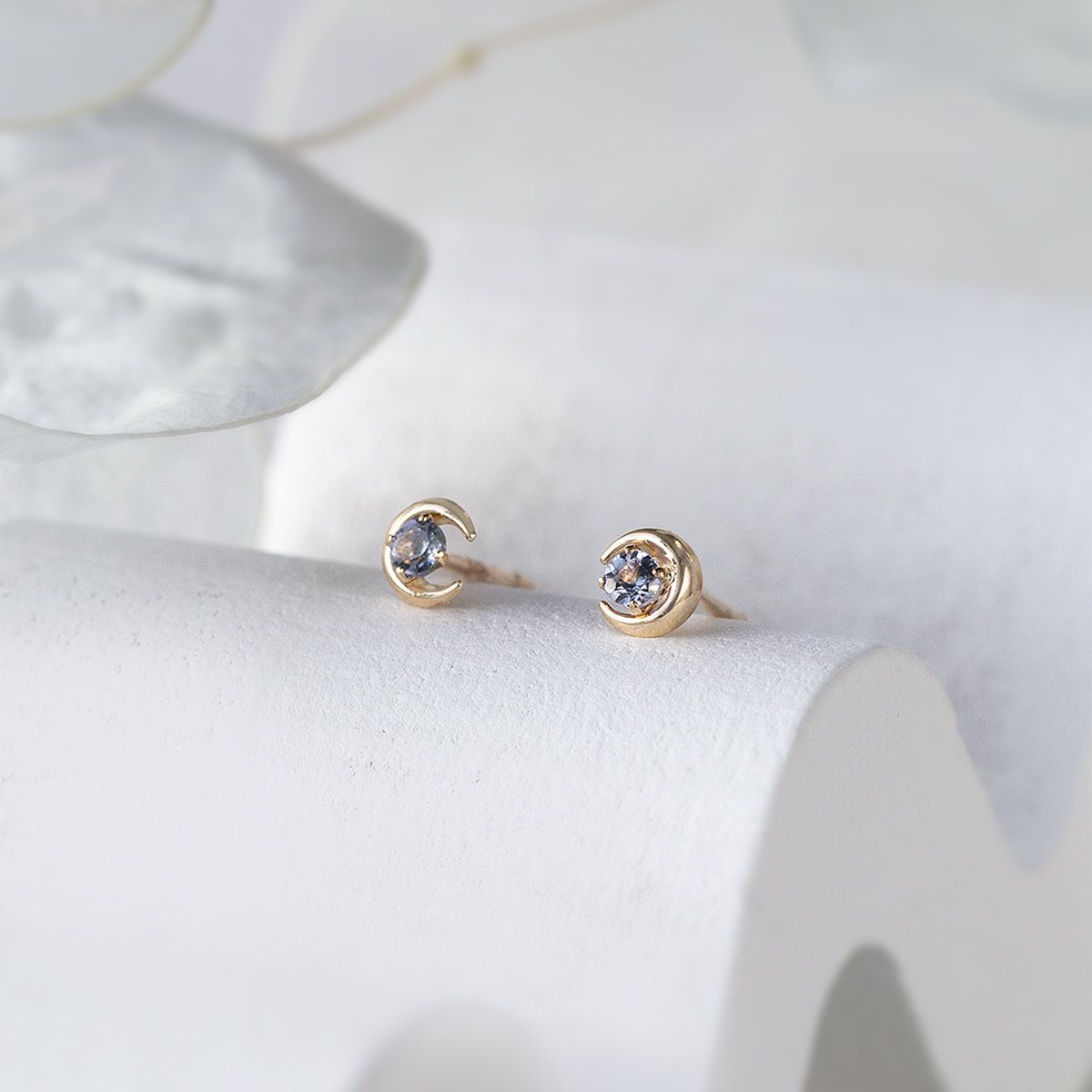 K10 YG タンザナイト ピアス ムーン  月 三日月 レディース 12月 誕生石 プレゼント 10金 彼女 20代 30代 40代 イエローゴールド 天然石